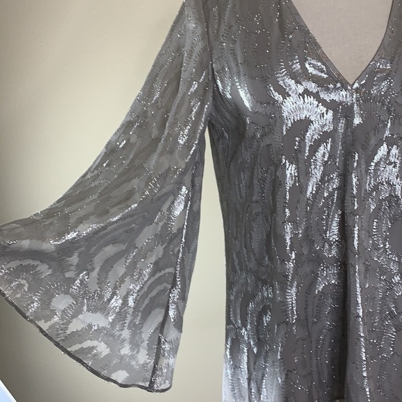 Ariel Metallic Top In Pale Steel/silver size small NWT - Picture 3 of 17